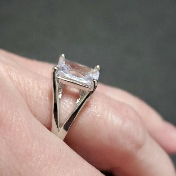 ***Final Sale*** Silver tone large rhinestone ring 6-1/4 to 6-1/2 - Picture 2 of 9